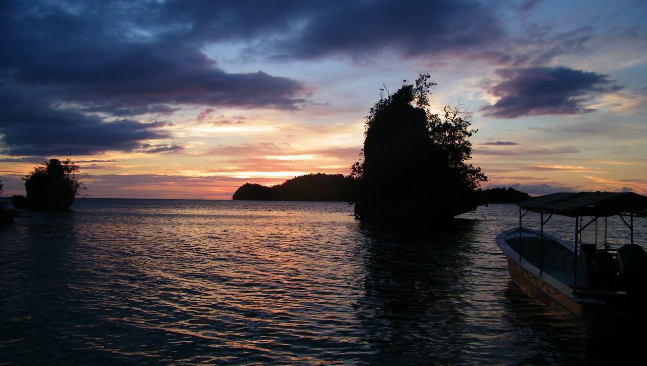 Black Marlin - Kadidiri Batudaka エクステリア 写真